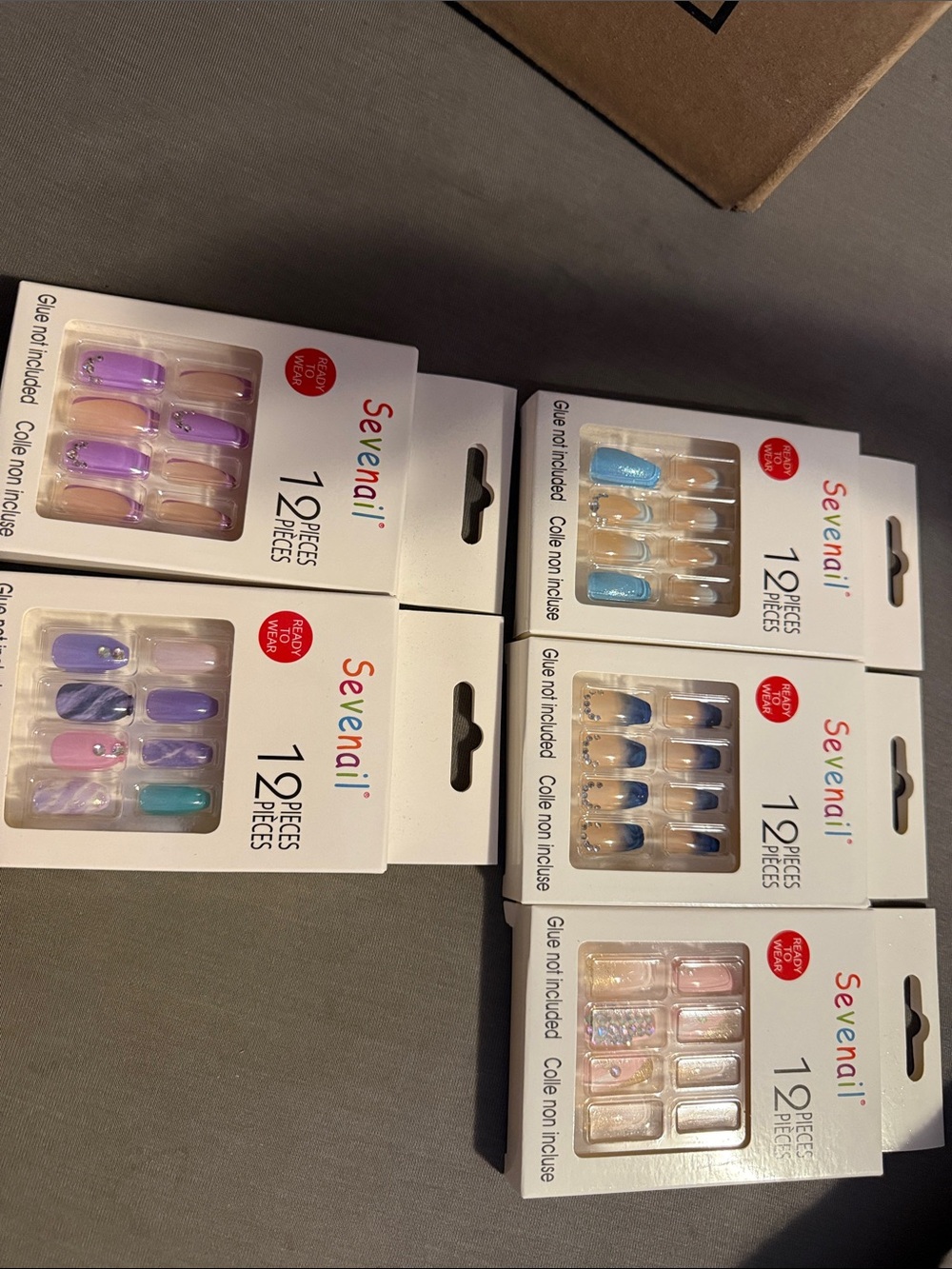 Press on nails